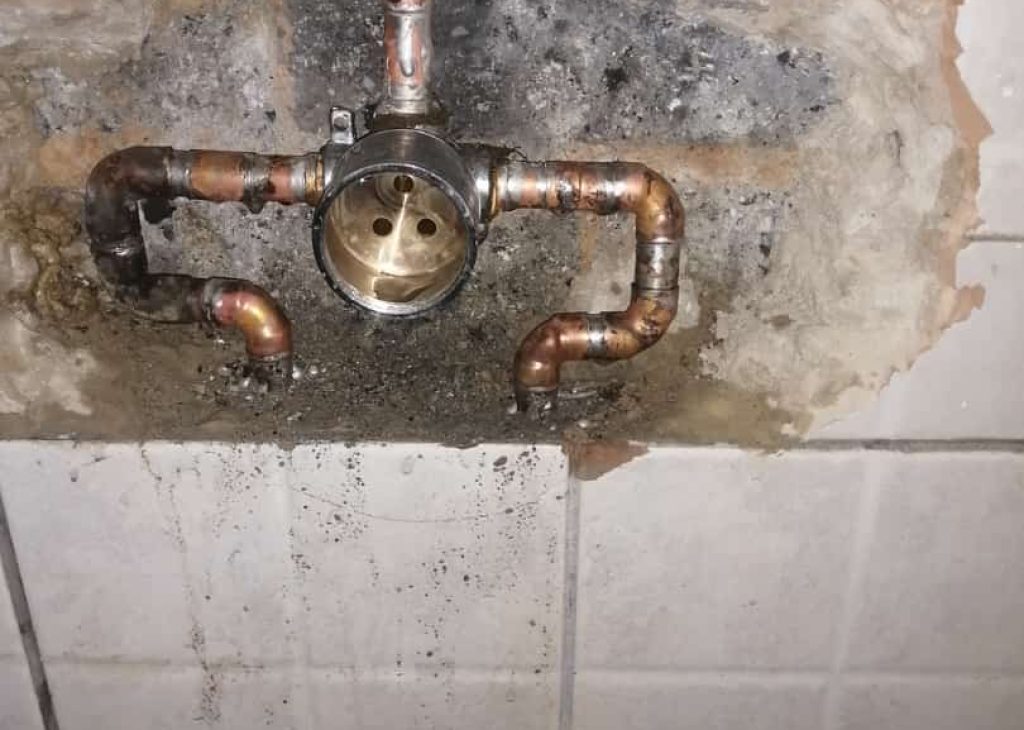 Emergency plumbing repair work